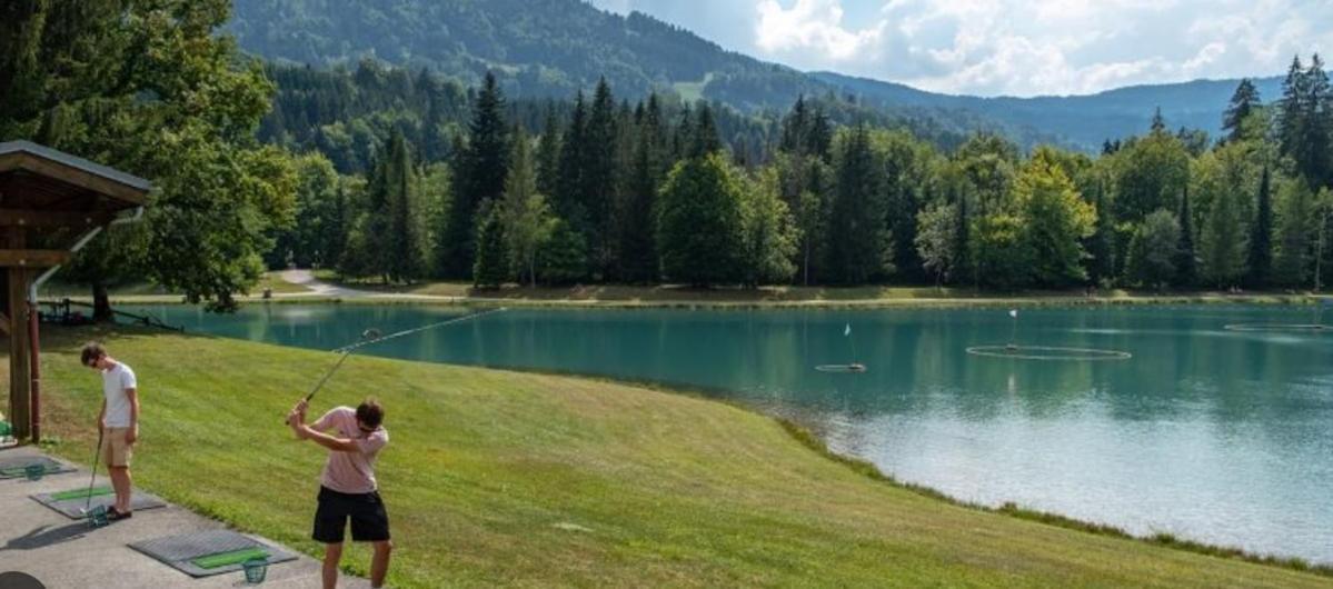 Bungalow 3 Chambres Pour 6 Pers Avec Climatisation Camping 3 Etoiles Samoens Exterior photo